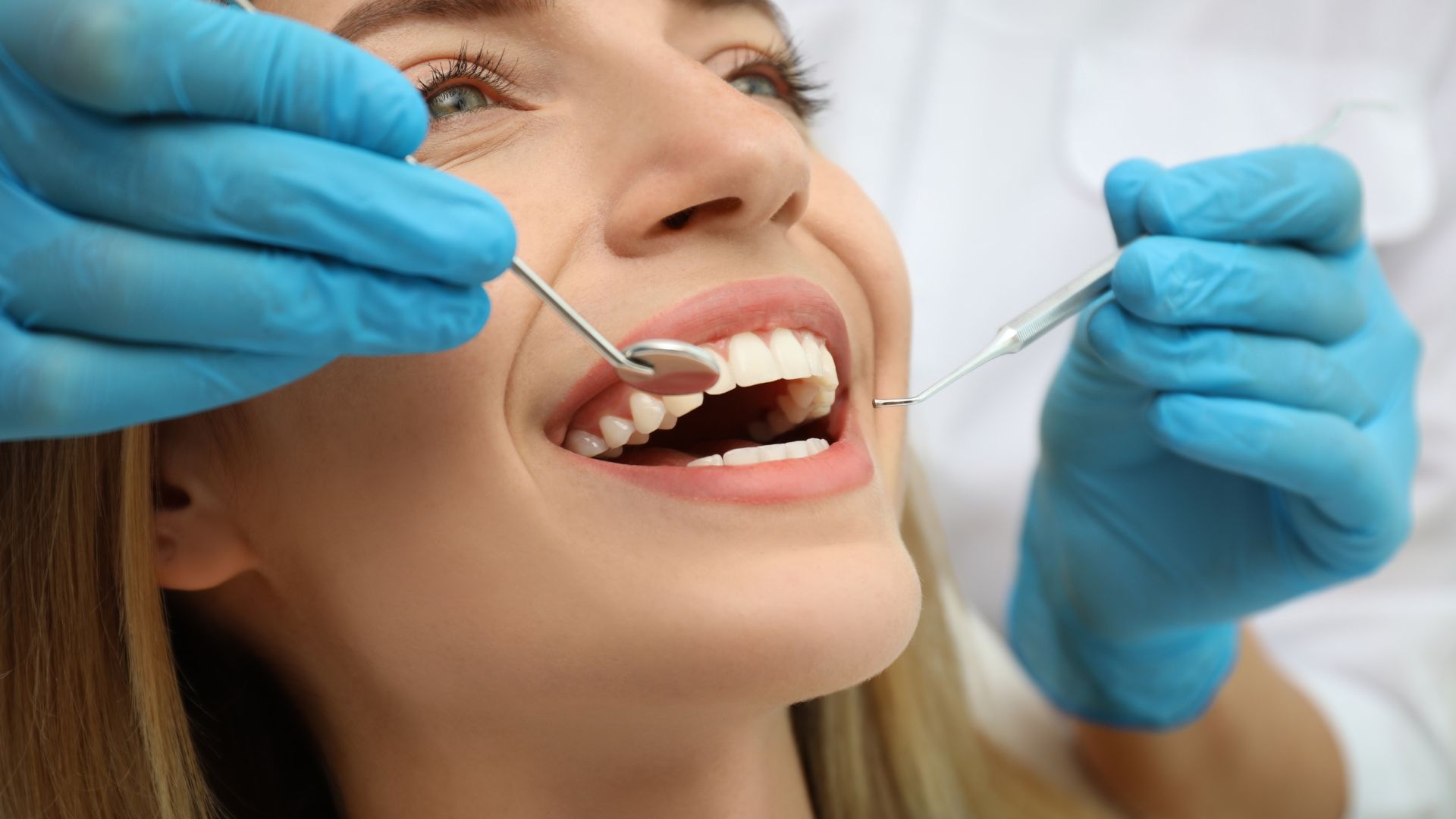 The Science of a Hollywood Smile: How Cosmetic Dentistry Shapes First Impressions